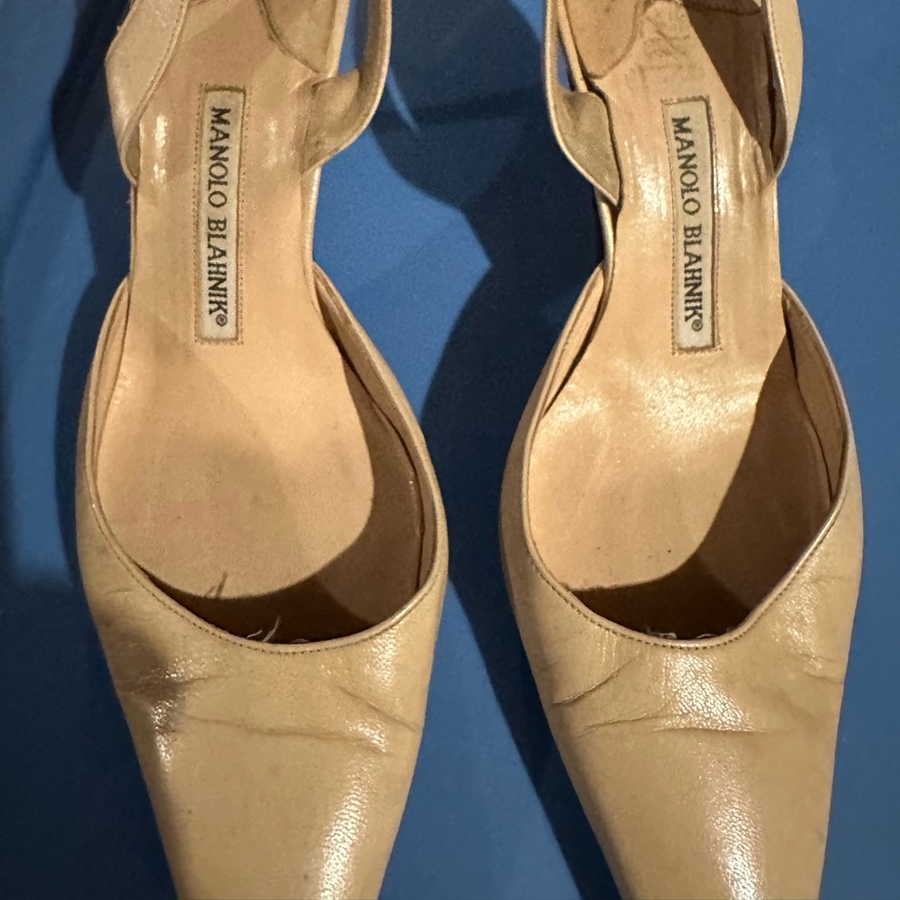 manolo sling back worn natural with some scuff marks. can be polished.